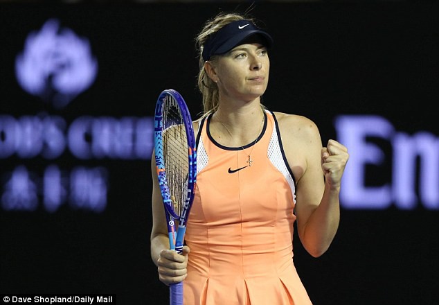 Bên lề Australian Open 2016: Búp bê Nga Sharapova sợ già