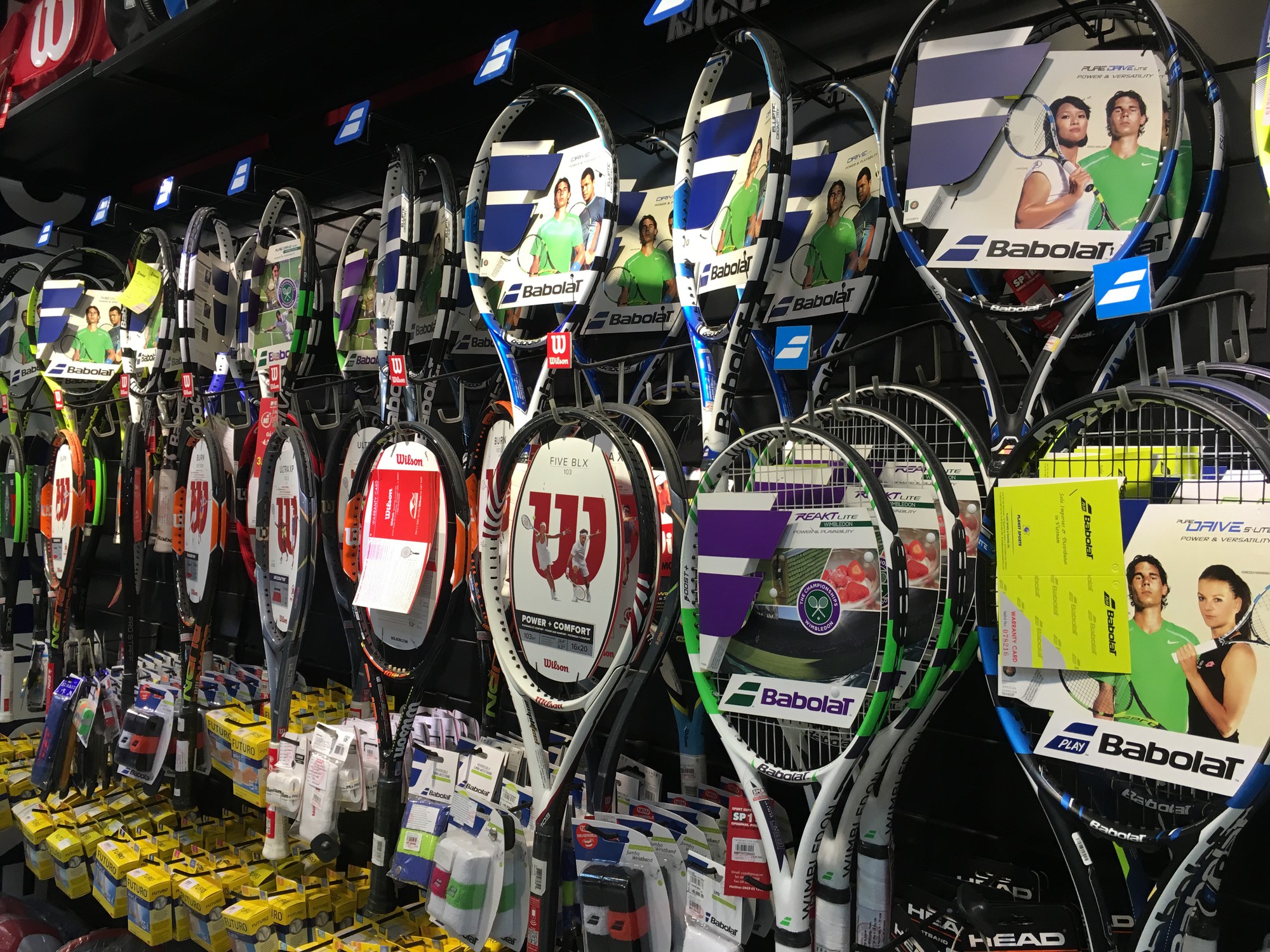 Cách chọn vợt Tennis cho người mới tập chơi