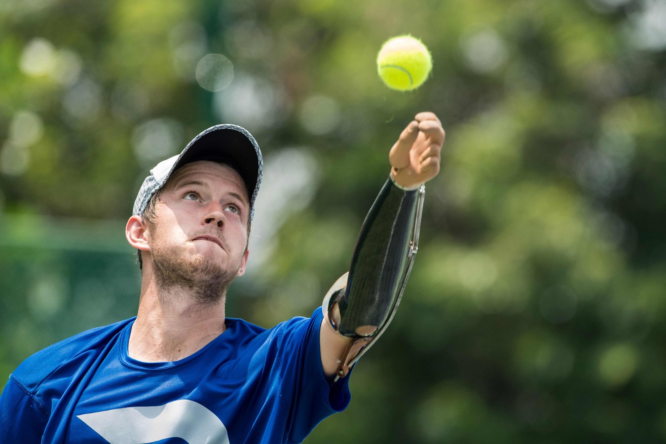 Cảm phục trước tay vợt khuyết tật với điểm số đầu tiên của ATP
