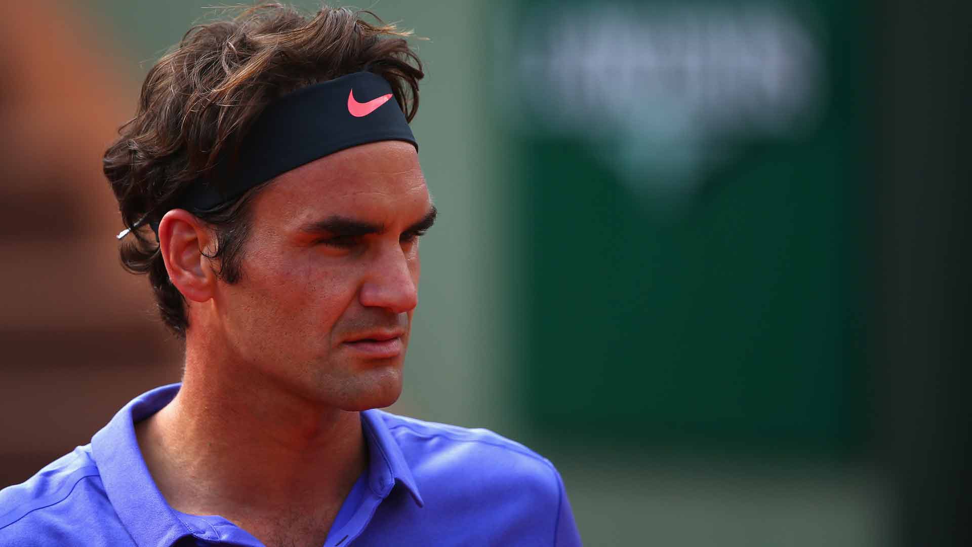 Chấn thương lưng buộc Federer bỏ Roland Garros