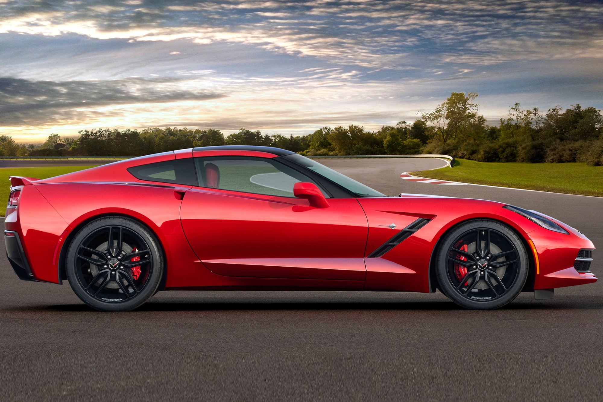 Chevrolet Corvette Stingray Coupe 2015: Xe thể thao “cơ bắp” Mỹ