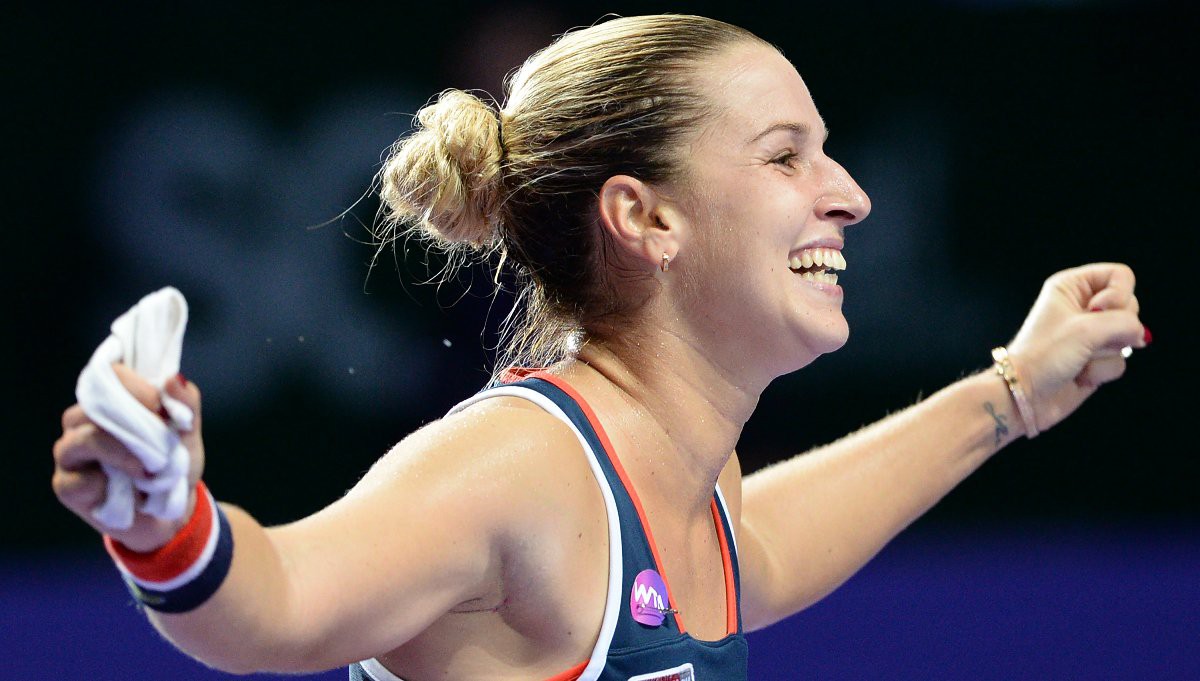 Cibulkova vô địch WTA Finals: Năm tuyệt vời của “bé hạt tiêu”