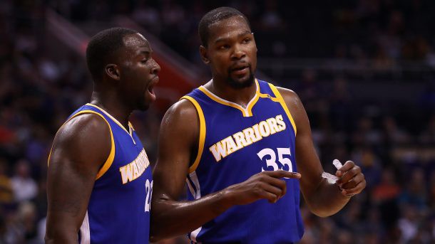 Dạo quanh NBA 06/02: Durant và Green xích mích ở trận thua Kings