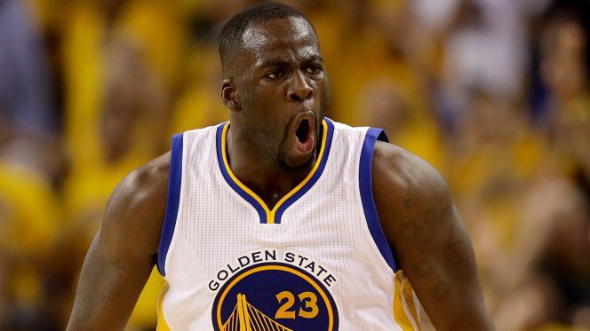 Dạo quanh NBA ngày 03/12: Draymond Green lại đá người trên sân