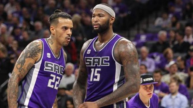 Dạo quanh NBA ngày 9/12: Mavericks xin hội ý 2 lần dù hết quyền
