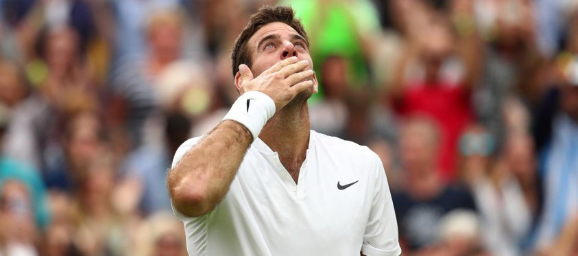 Del Potro x&uacute;c động sau chiến thắng trước Wawrinka