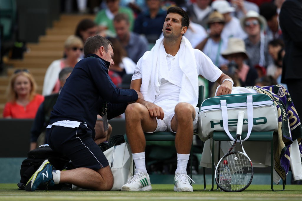 Tương lai u ám đang chờ phía trước Novak Djokovic Tương lai u ám đang chờ phía trước Novak Djokovic