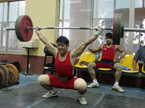 Đô cử Kim Tuấn phẫu thuật chấn thương ngay tại Việt Nam