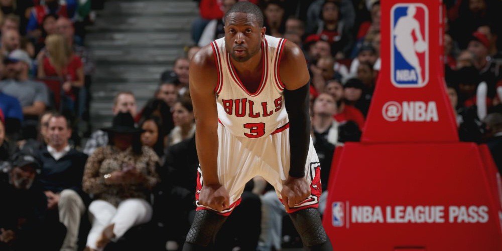 Đội trưởng Chicago Bulls Dwyane Wade nghỉ hết mùa