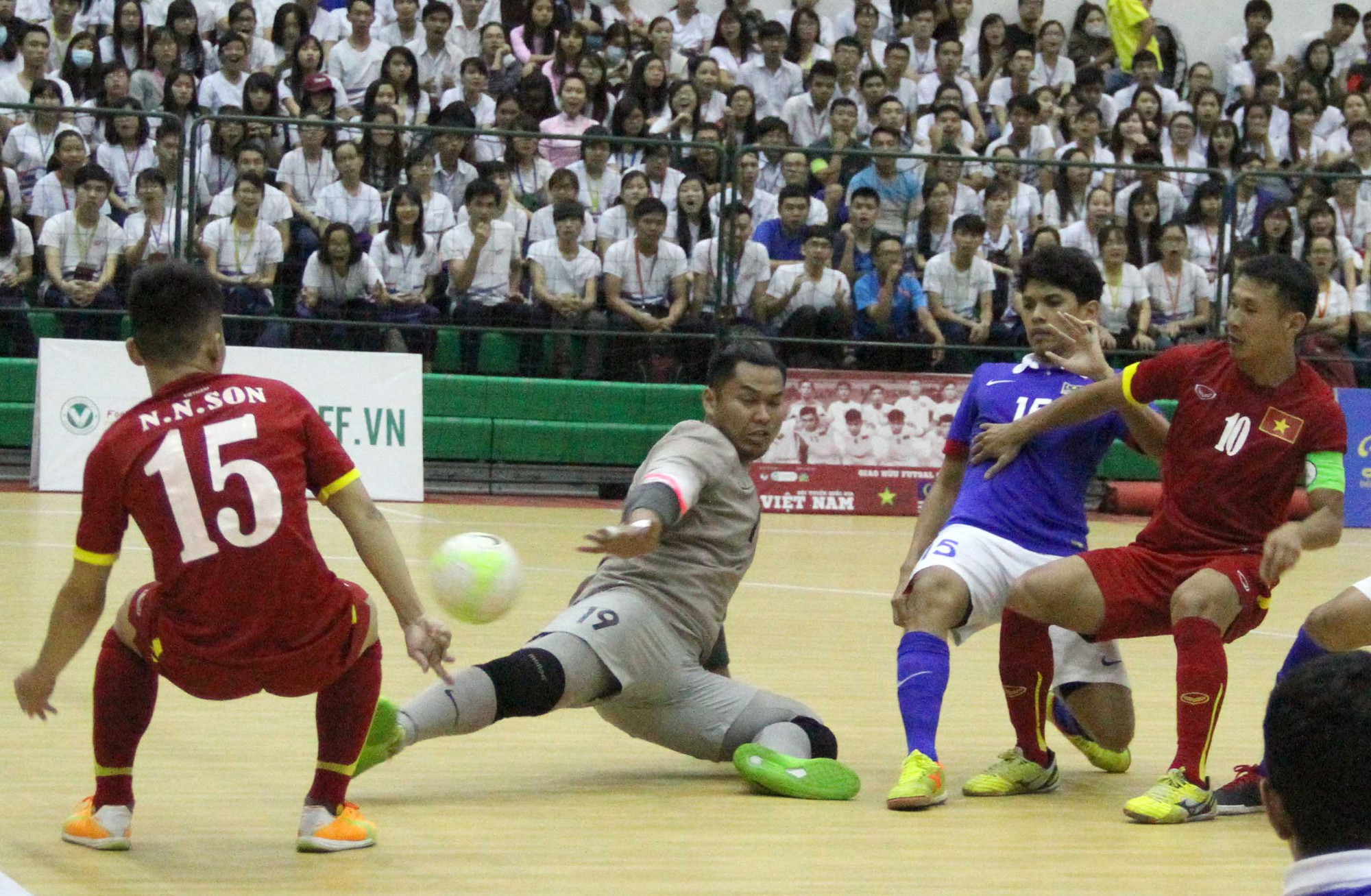 ĐT futsal VN tiếp tục hạ gục người Mã