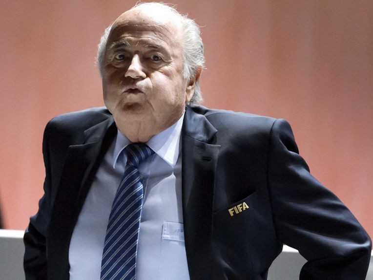 FBI điều tra Blatter dính đến vụ hối lộ hơn 100 triệu USD