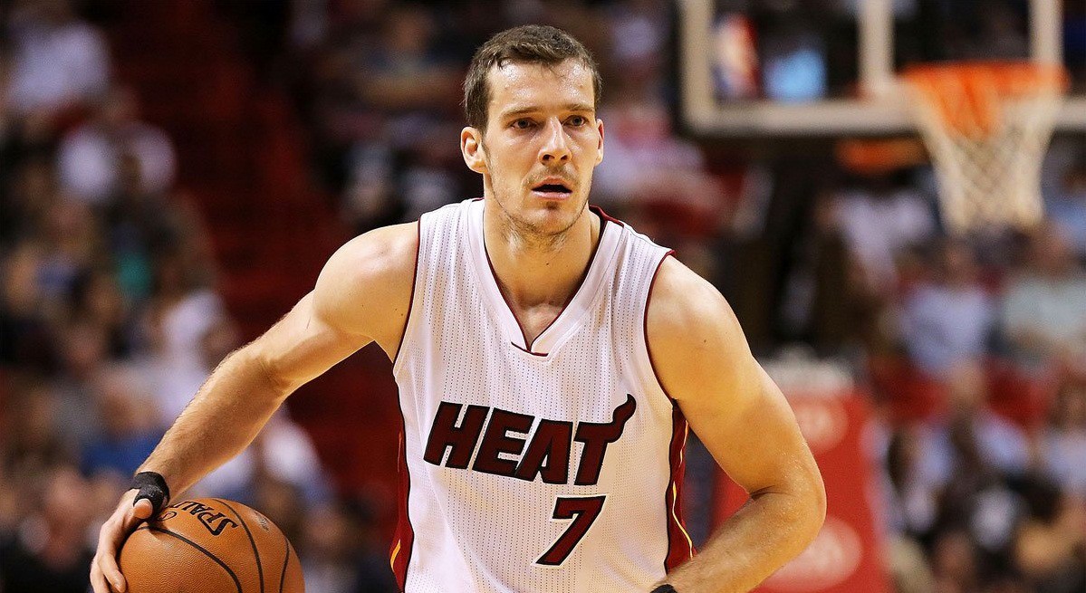 Tài ném 3 điểm của Goran Dragic nhen hy vọng dự Play-off cho Heat