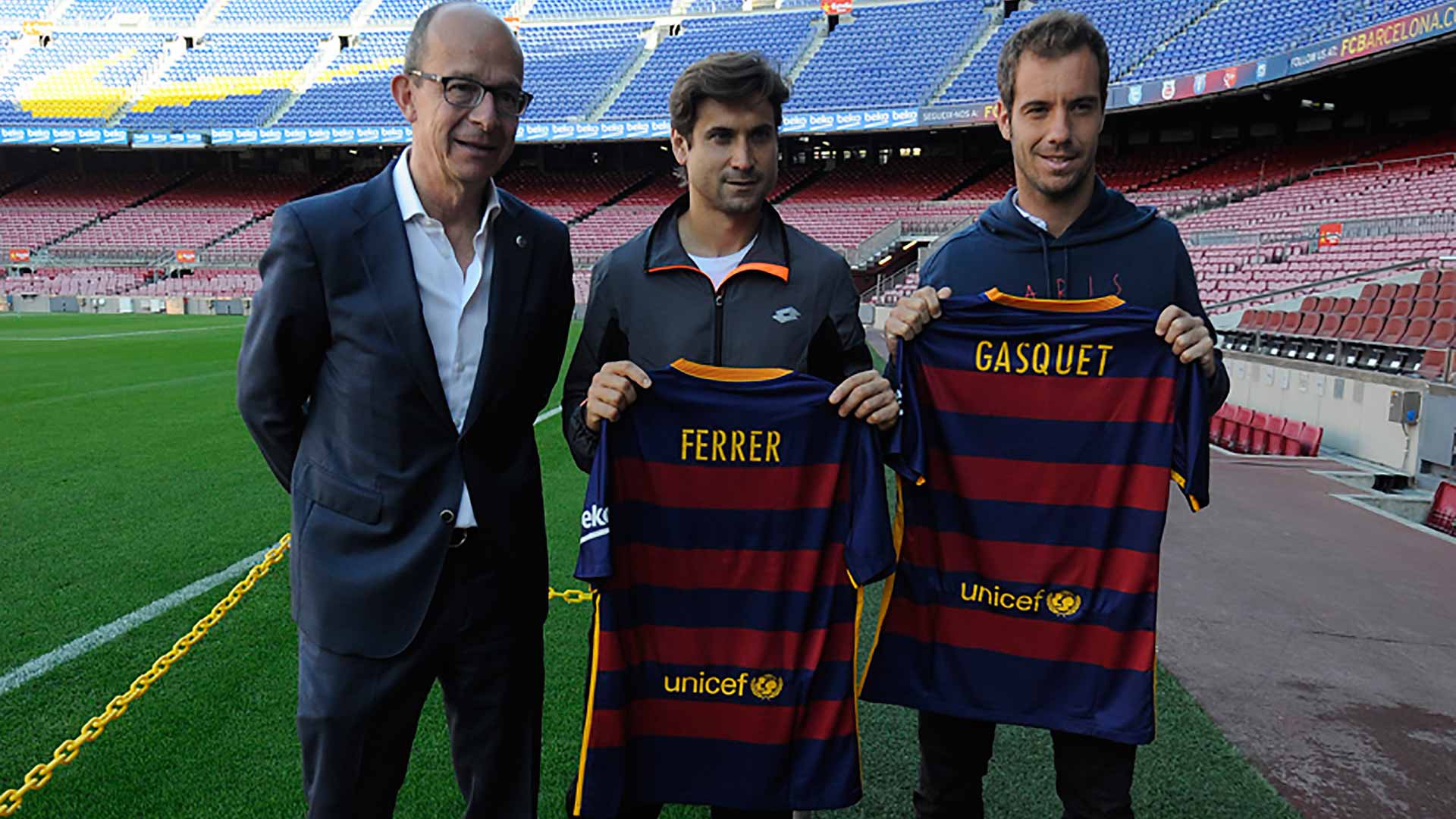 Hai hạt giống hàng đầu bất ngờ rút lui khỏi Barcelona Open