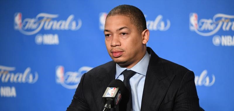 HLV Cavaliers chưa hết sốc sau thảm bại Game 1 chung kết NBA