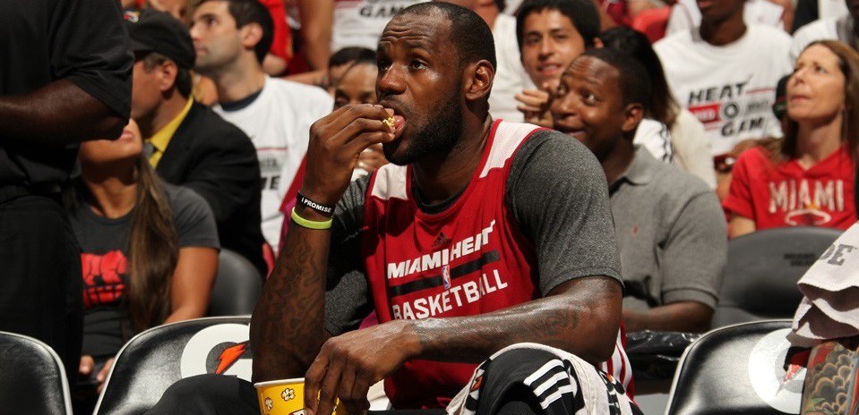 HLV dinh dưỡng tiết lộ thói xấu khi ăn uống của cầu thủ NBA
