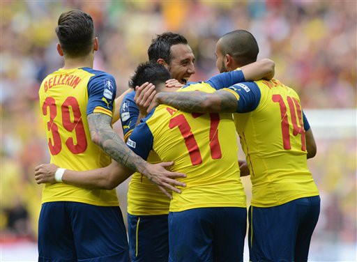 HLV Wenger “mù tịt” với chấn thương của các trụ cột