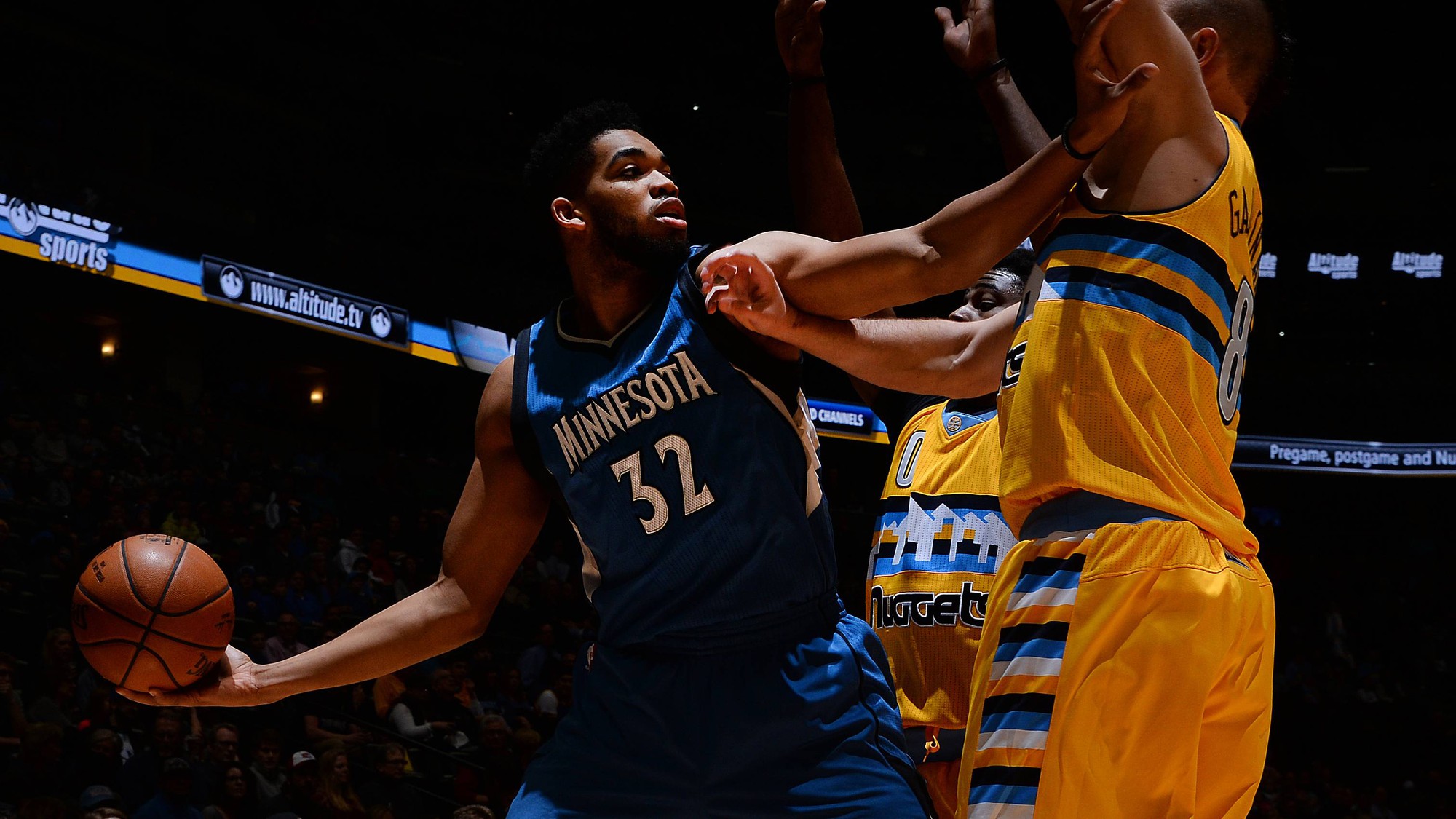 Karl-Anthony Towns: Từ bỏ giấc mơ Mỹ để gắn bó với Dominica