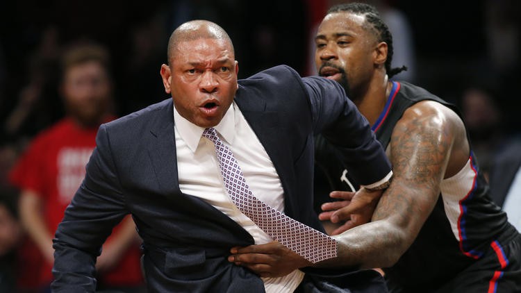 HLV Doc Rivers nổi nóng trong trận đấu với Brooklyn Nets HLV Doc Rivers nổi nóng trong trận đấu với Brooklyn Nets
