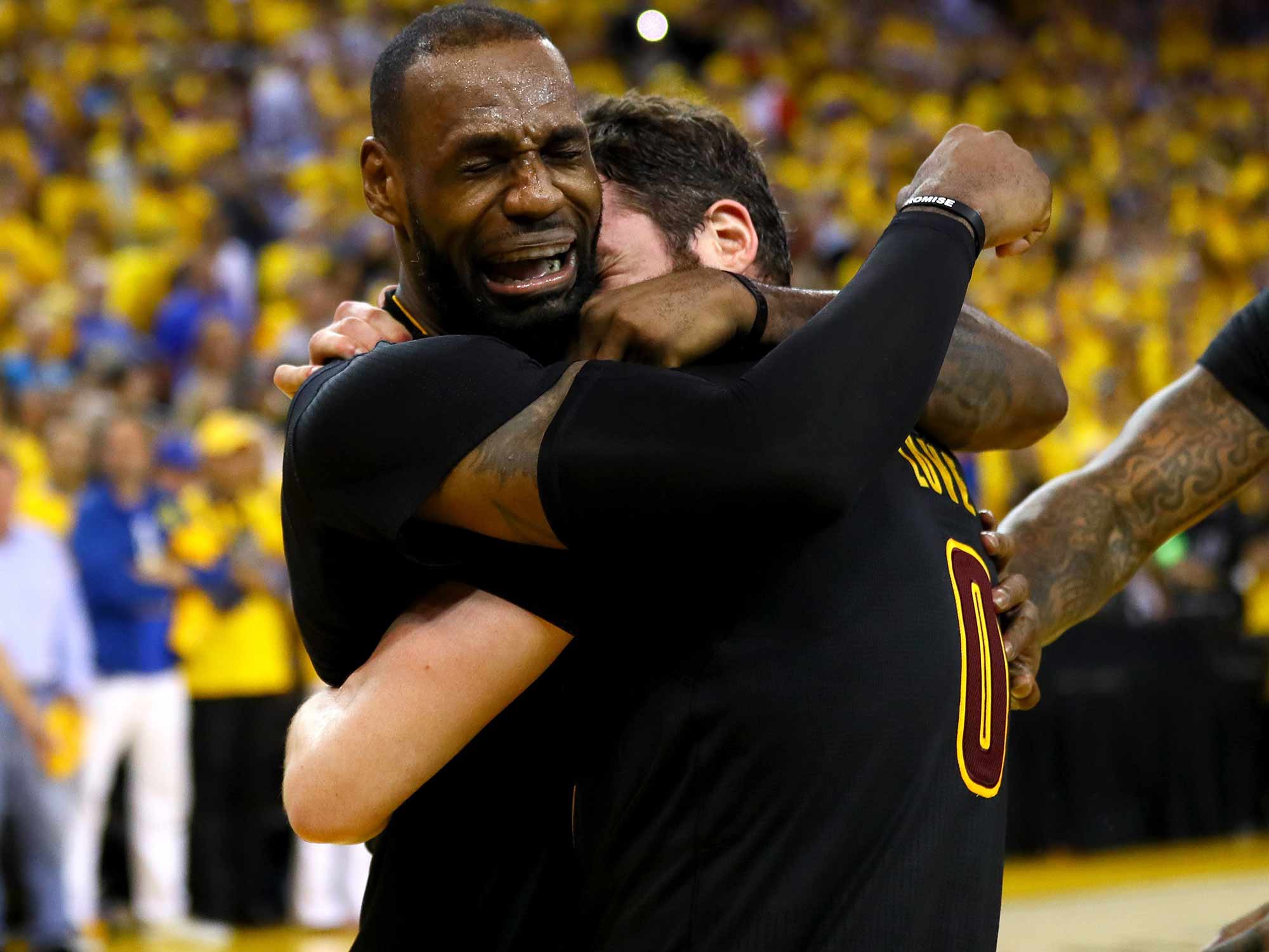 LeBron James được bầu chọn là Nhân vật thể thao của năm LeBron James được bầu chọn là Nhân vật thể thao của năm
