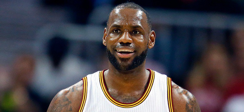 Vì sao LeBron James từ chối nhận 10 triệu USD từ Reebok?