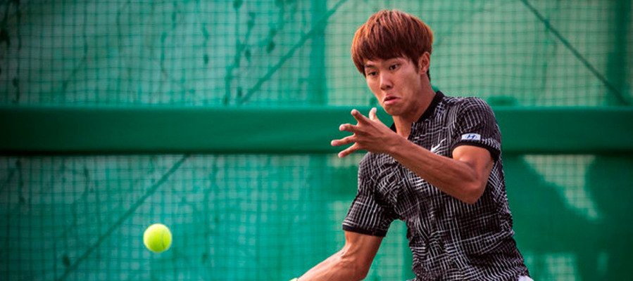 Tay vợt Lee Duck-Hee và hành trình biến đôi tai điếc thành vũ khí