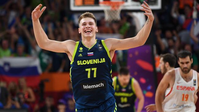 Luka Doncic - "Sát thủ có khuôn mặt trẻ thơ" và giấc mơ NBA