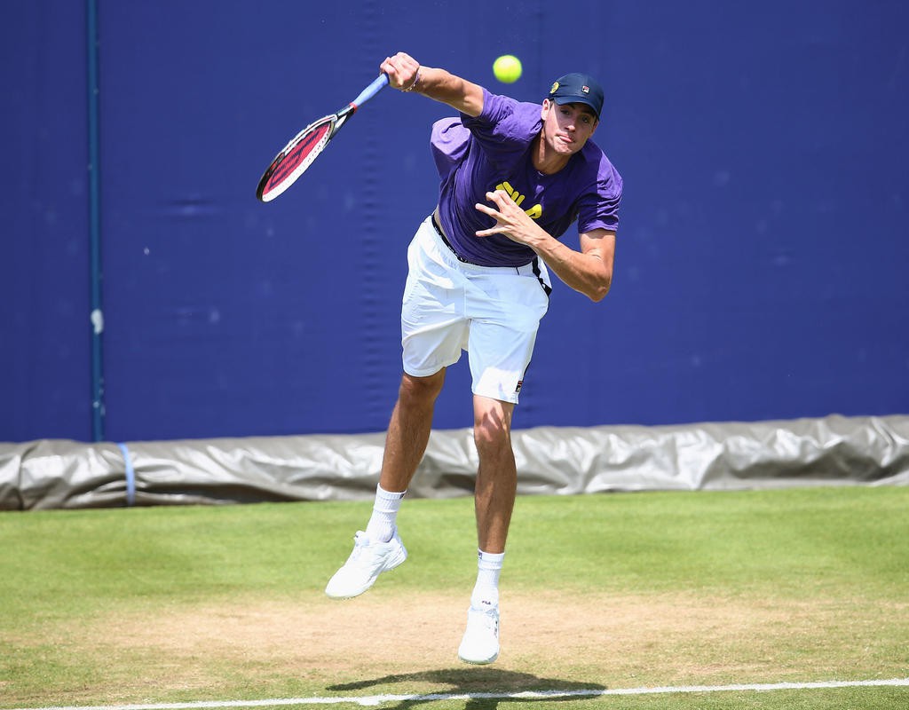 “Máy giao bóng” Isner học Murray làm từ thiện bằng điểm ace
