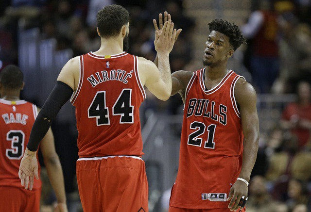Mirotic thi đấu hay hơn bên cạnh Butler khi không có Wade Mirotic thi đấu hay hơn bên cạnh Butler khi không có Wade