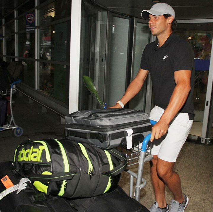 Nadal đã tới Montreal để chuẩn bị cho Rogers Cup Nadal đã tới Montreal để chuẩn bị cho Rogers Cup