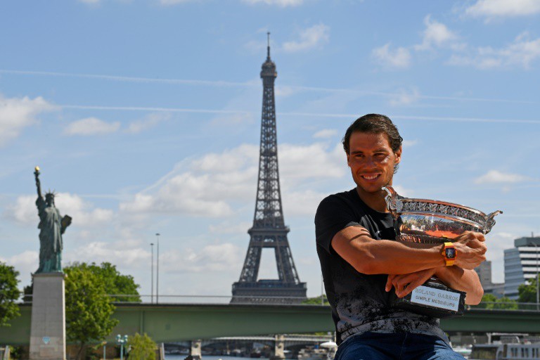Triết lý tennis hoàn hảo của Nadal biến Wawrinka thành "quân xanh" trong 8 giây