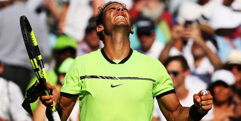 Nadal và Federer vượt khó vào tứ kết Miami Open