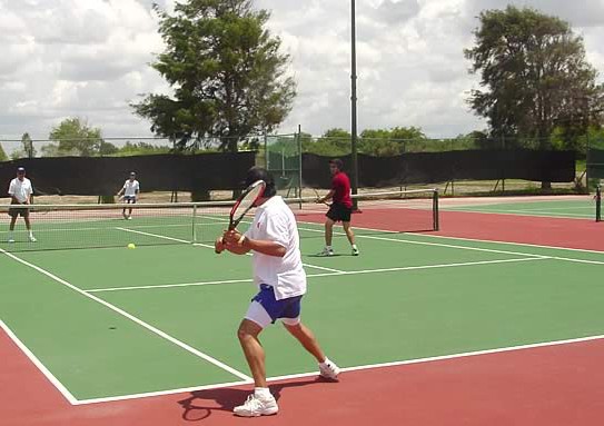 Chế độ ăn uống đúng cho người chơi tennis