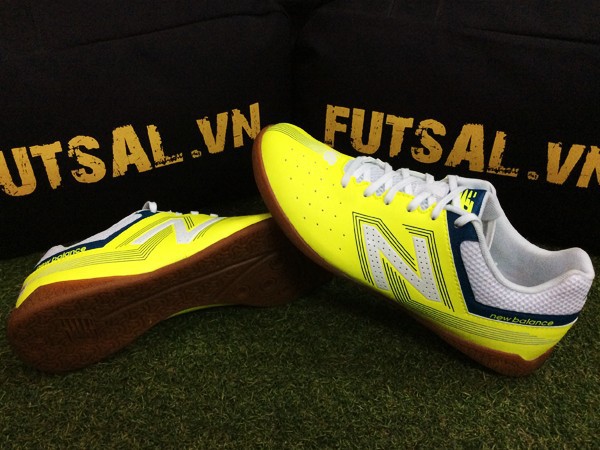 Nên đi giày gì khi chơi Futsal?