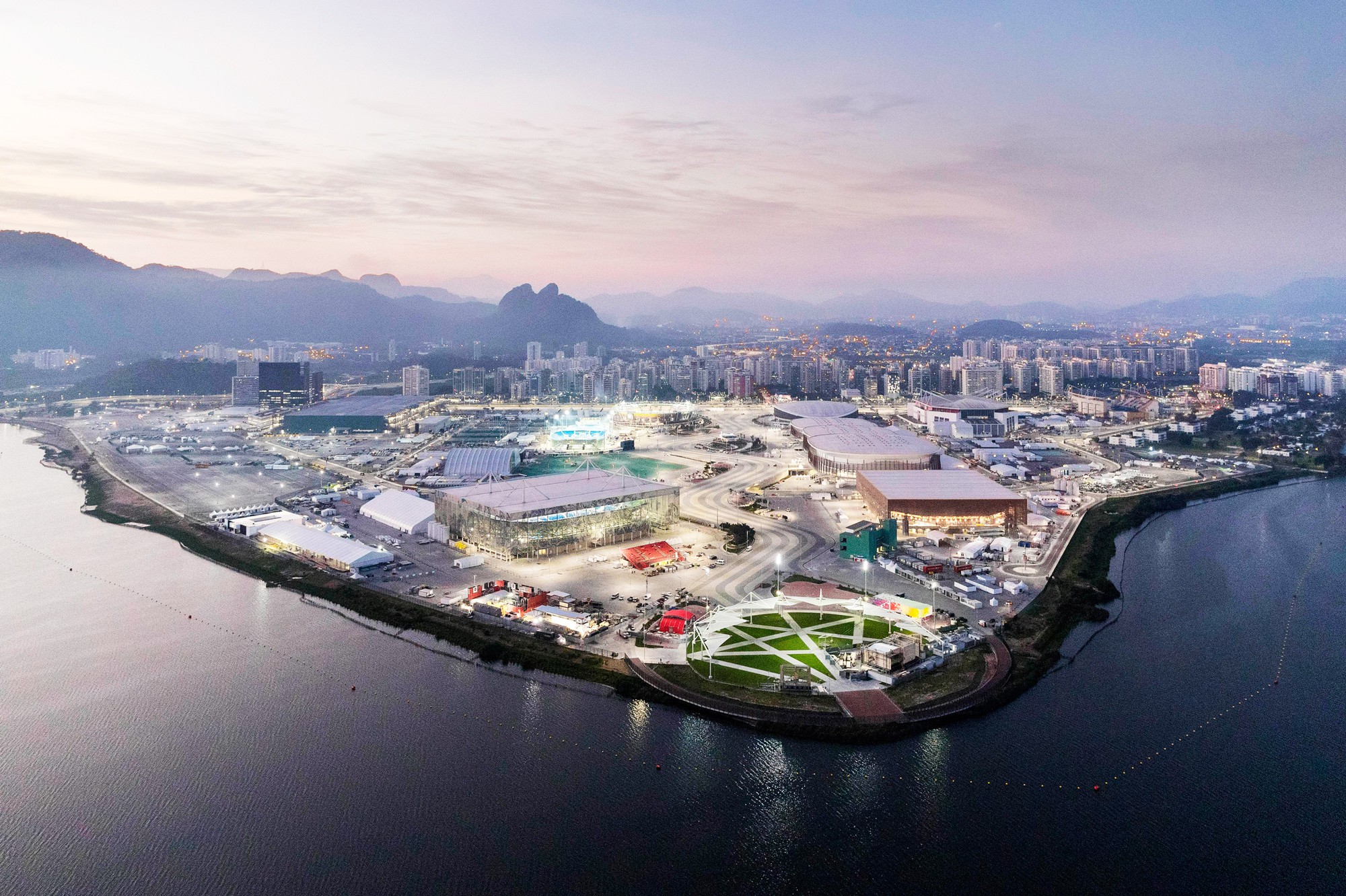 Nhiều địa điểm tổ chức Olympic 2016 bị dỡ bỏ