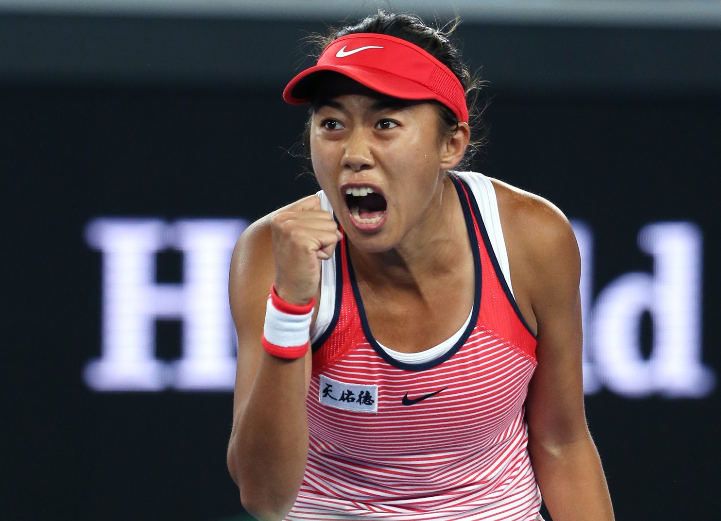 Nhờ phòng thay đồ, cây vợt Trung Quốc gây bất ngờ ở Australian Open