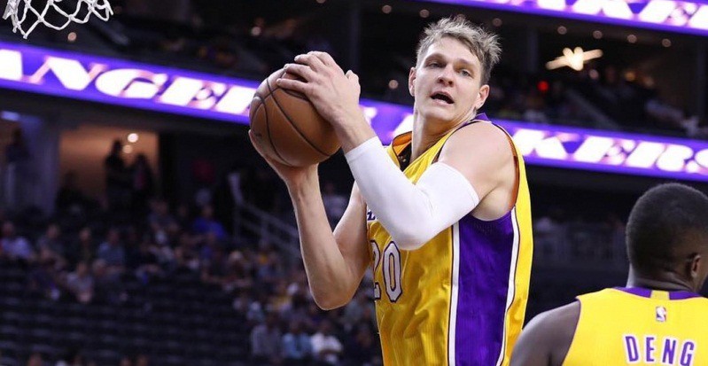 Ổ mắt của Timofey Mozgov có khả năng bị tổn thương nghiêm trọng