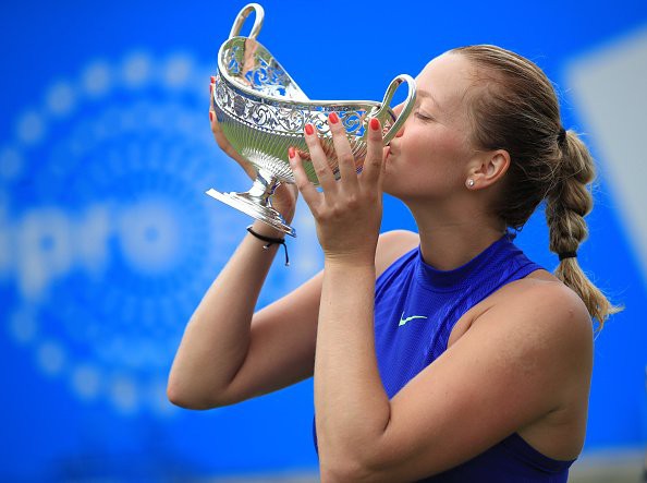 Kvitova khởi động hoàn hảo cho Wimbledon sau tai nạn bị đâm dao