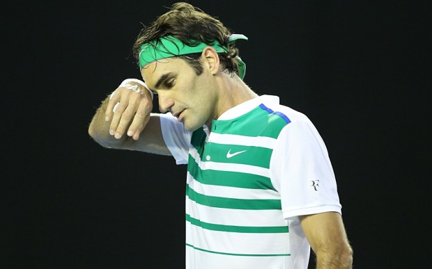 Roger Federer phải lên bàn mổ