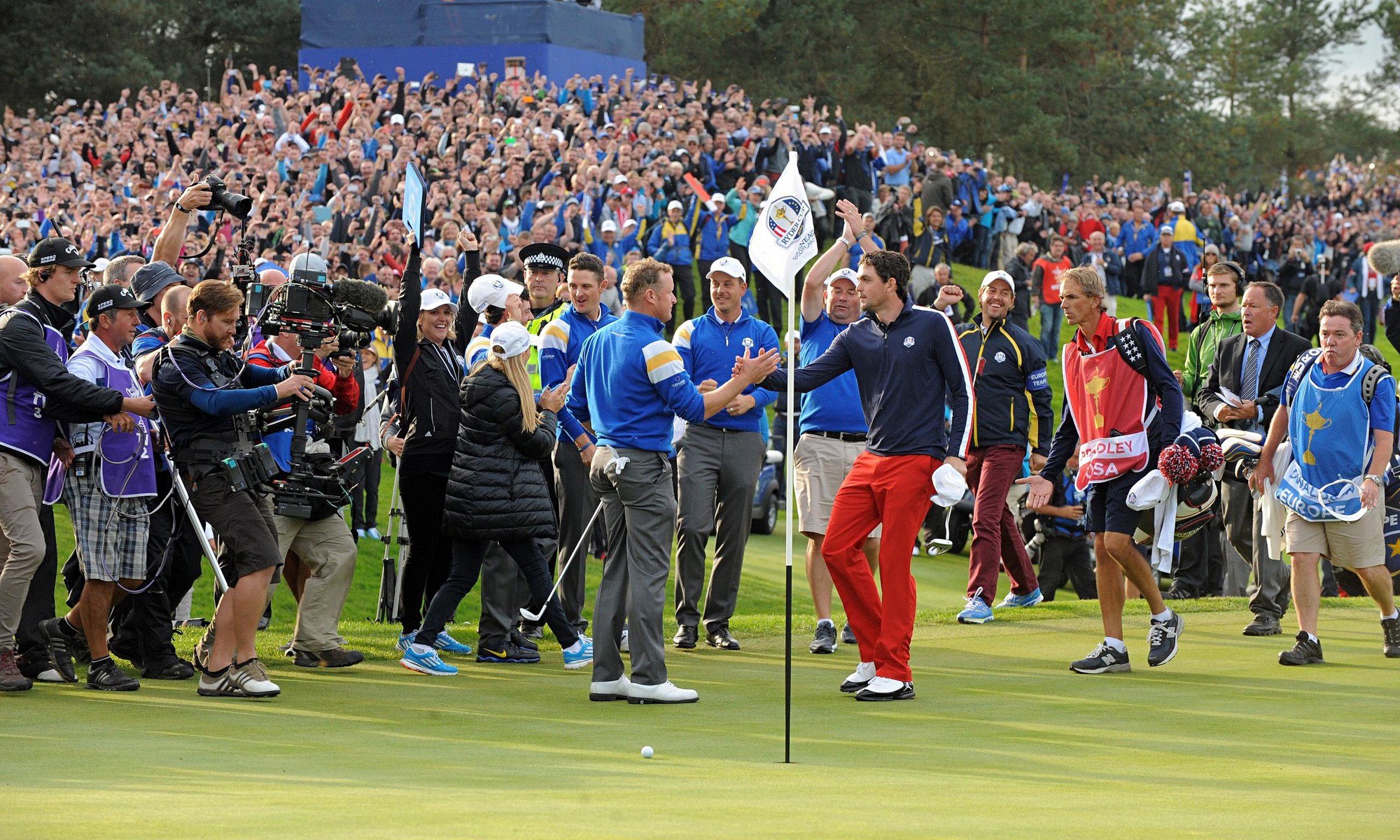 Ryder Cup Mỹ giao tiếp bằng công nghệ