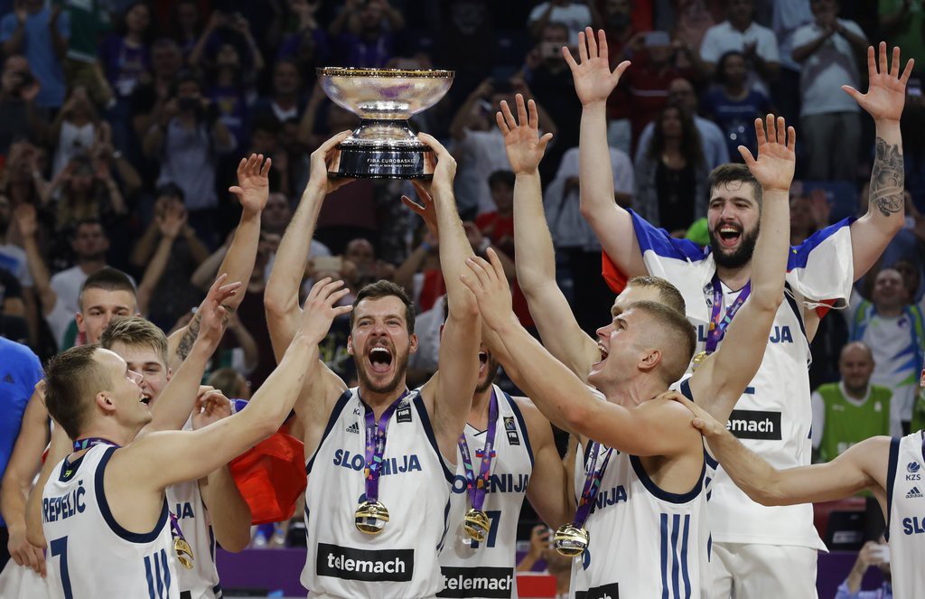 Sao của Miami Heat được bầu là MVP giải vô địch bóng rổ châu Âu