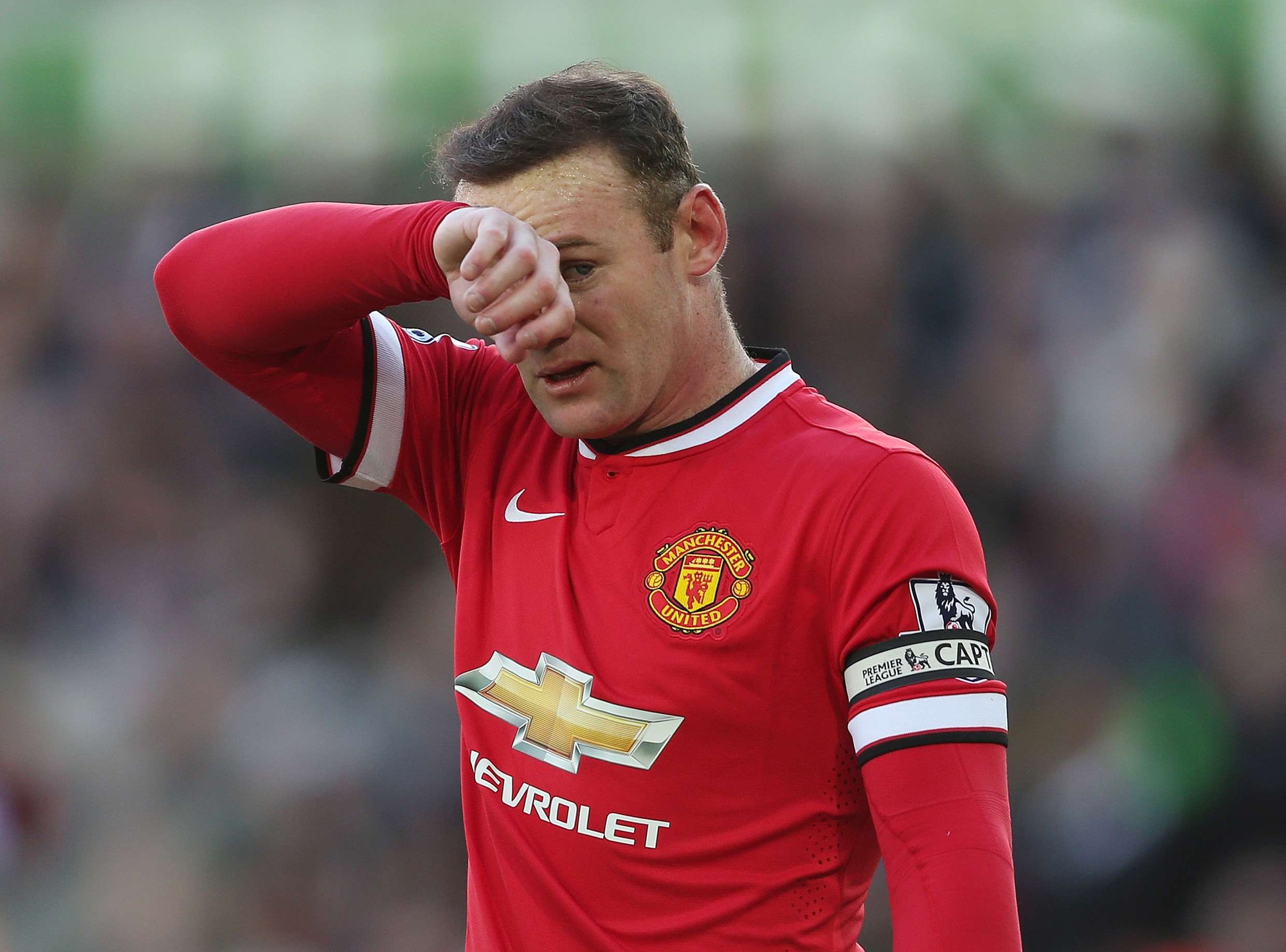 "Sao" Man Utd cũng sợ chạy ô tô làm bắn bụi bẩn