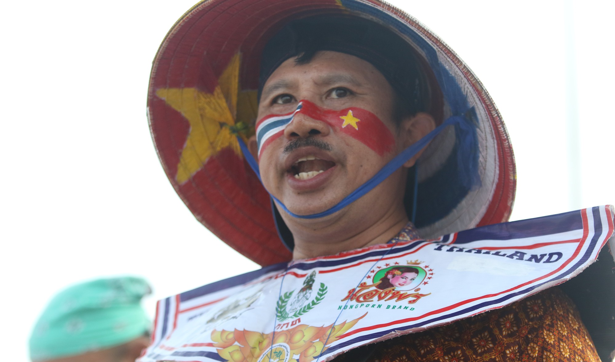 Thailand Khamthong - Người truyền lửa đặc biệt nhất của xứ Chùa Vàng