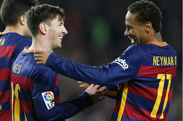 Thủng quỹ lương, Barca phải bán Messi, Neymar