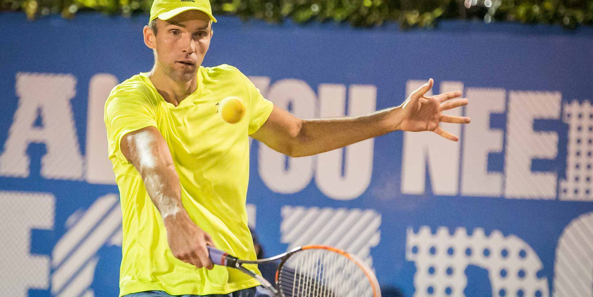 “Tiến sĩ giao bóng” Karlovic với nỗi khổ không ai đánh tập cùng