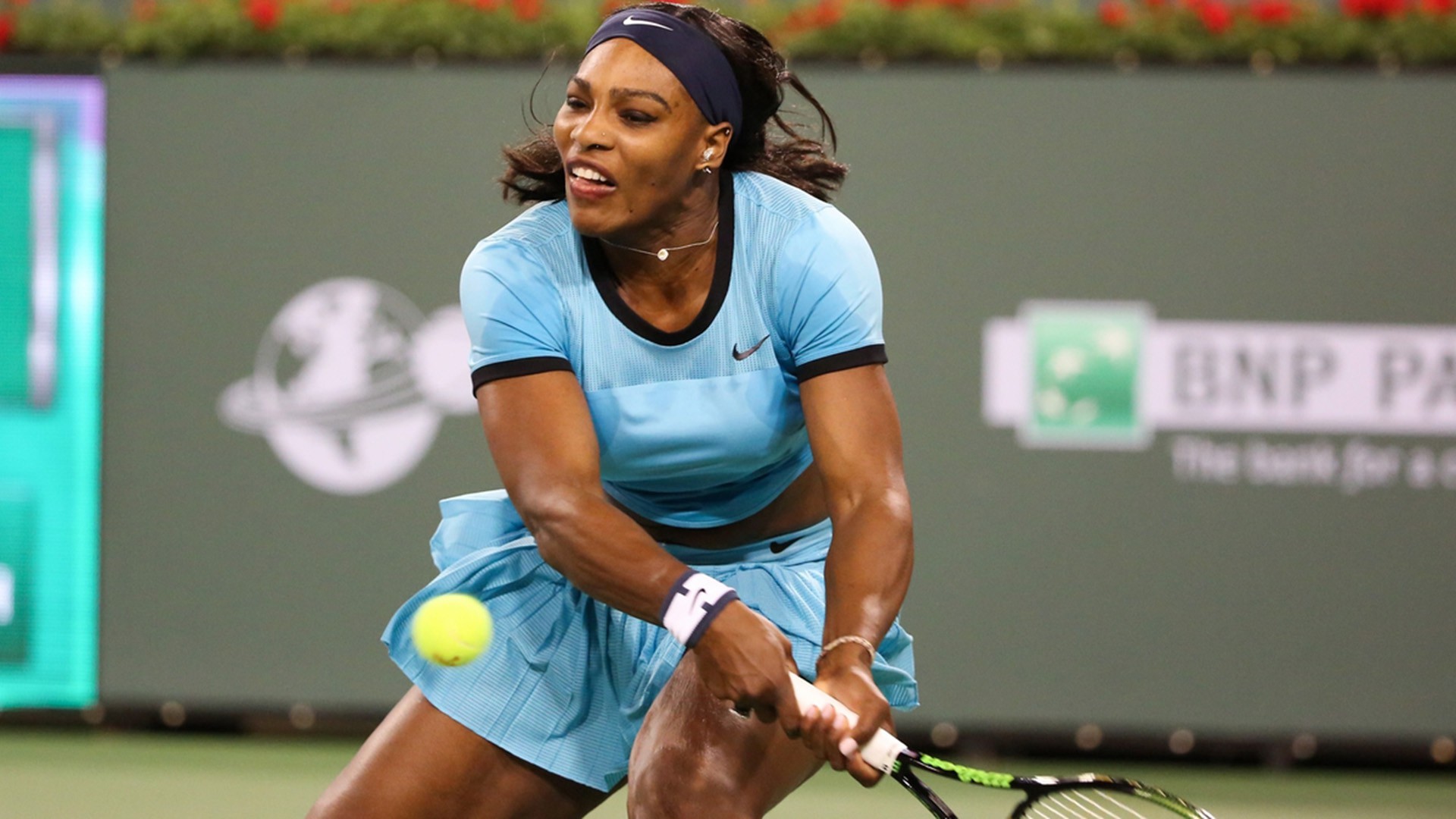 Tứ kết Indian Wells: Serena Williams hạ ĐKVĐ Simona Halep