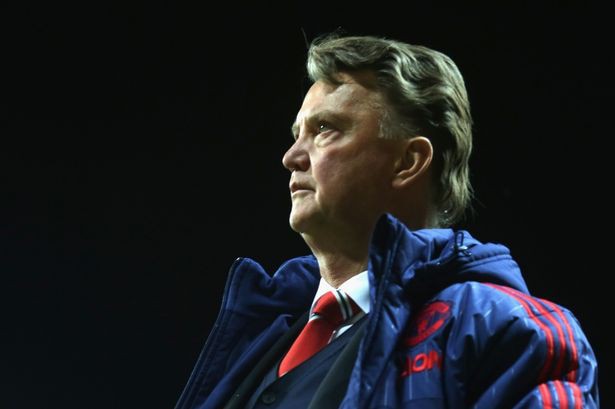 “Tuyệt chiêu” giữ ghế của Van Gaal