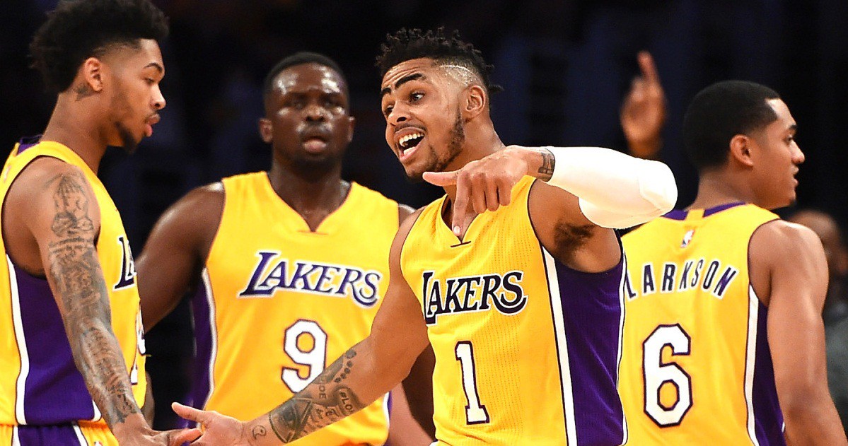 Los Angeles Lakers có thói quen xuất phát chậm