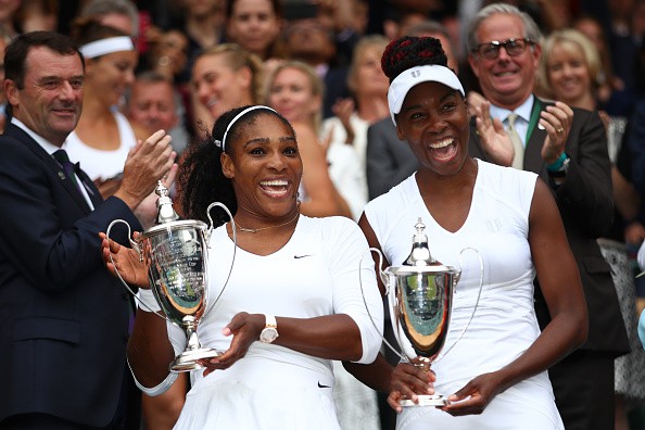 Venus lần thứ 6 v&ocirc; địch đ&ocirc;i nữ Wimbledon c&ugrave;ng Serena