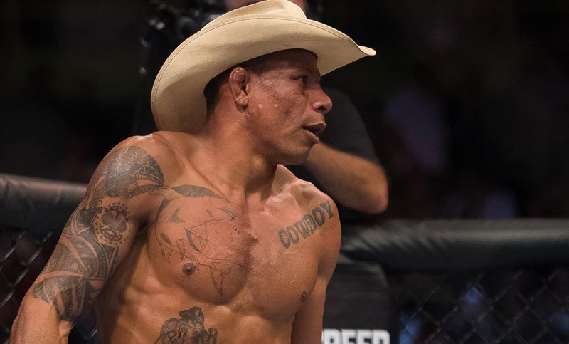 Bản tin MMA 14/3: Alex Oliveira sẽ hạ Carlos Condit trong 2 hiệp?