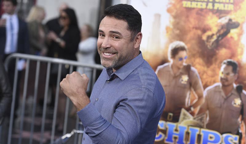 Bản tin MMA 15/11: Oscar De La Hoya thách đấu Conor McGregor